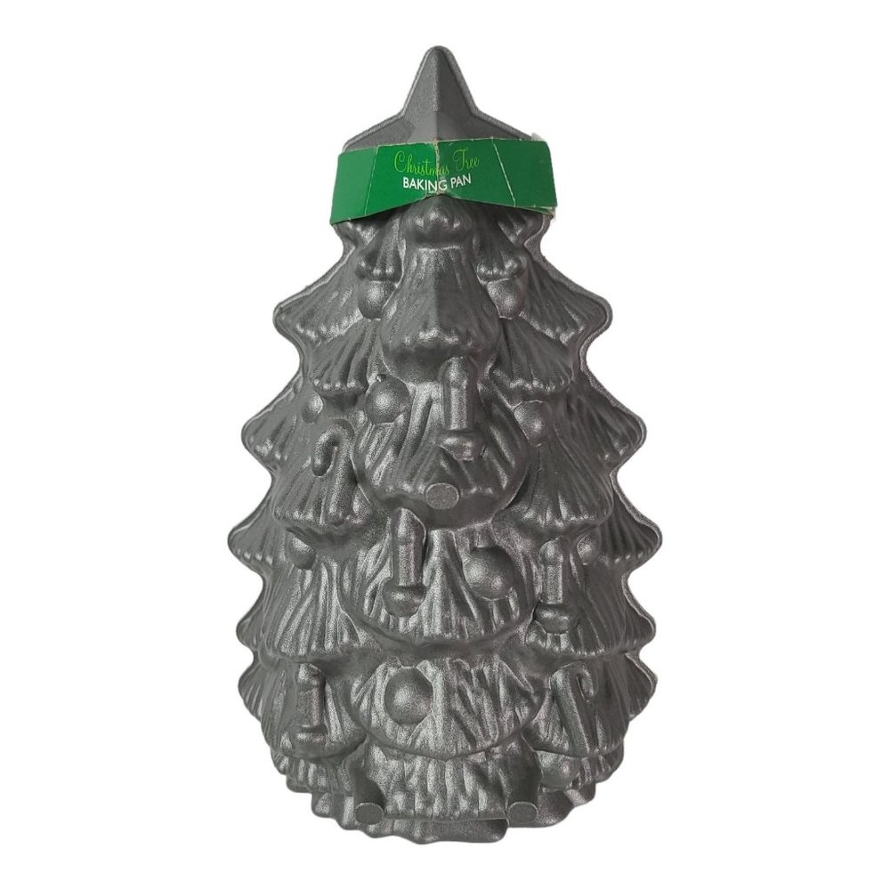 Nordic Ware Christmas Tree Baking Pan Cast Aluminum 4.5 Cup Christmas Holiday